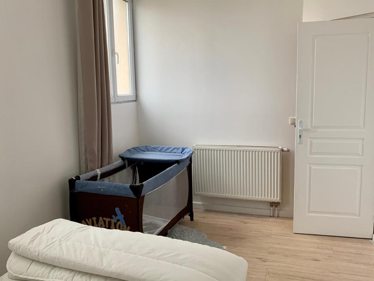 Agreable Maison Avec Parking Gratuit Sur Place. Saint-Denis  Exterior foto